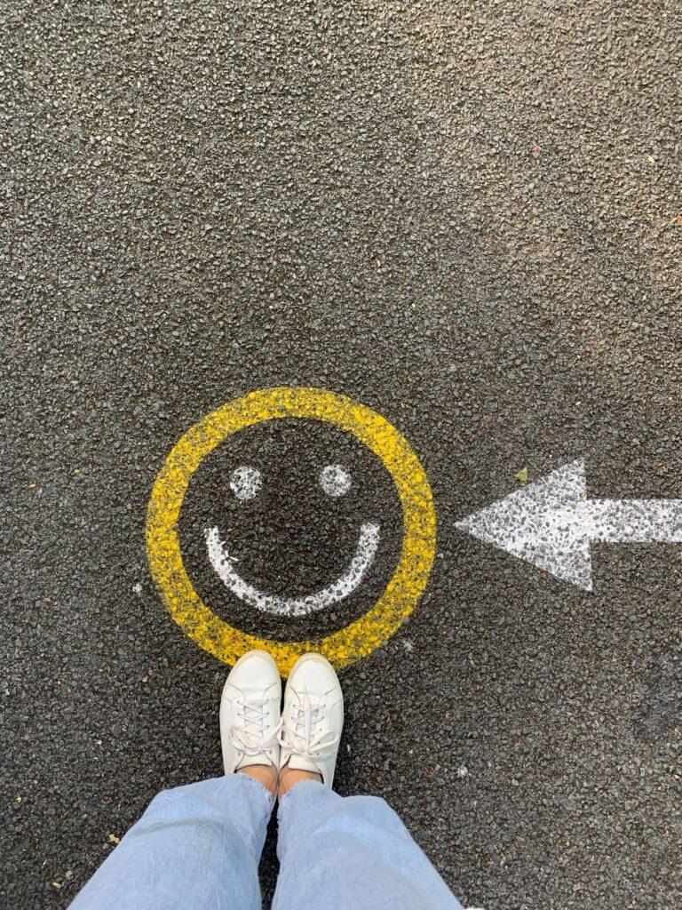 10 Practical Ways To Improve Happiness-keyofmindset.com